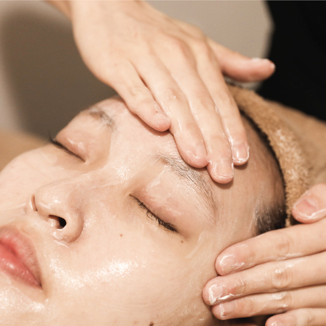 Hydro Nourishing Facial (1st Trial, 60 mins) at MEROSKIN